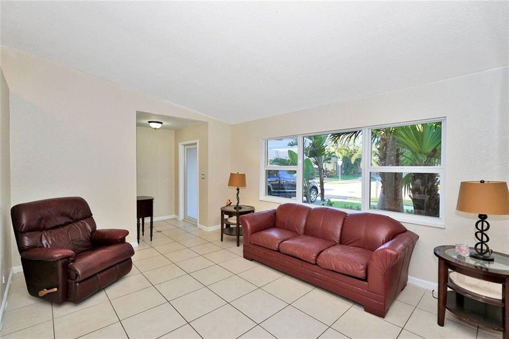 Sunflower Margate 82-38 B - Residential