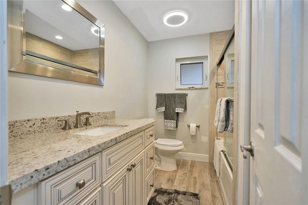 Sunflower Margate 82-38 B - Residential