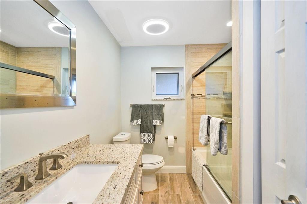 Sunflower Margate 82-38 B - Residential