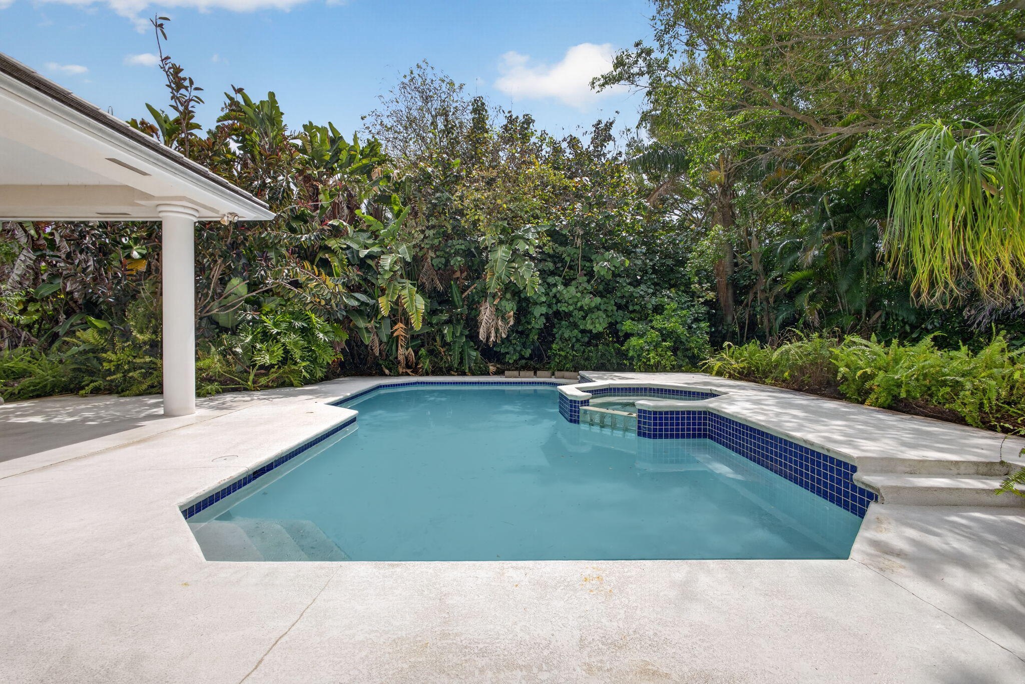 HERITAGE OAKS - Residential