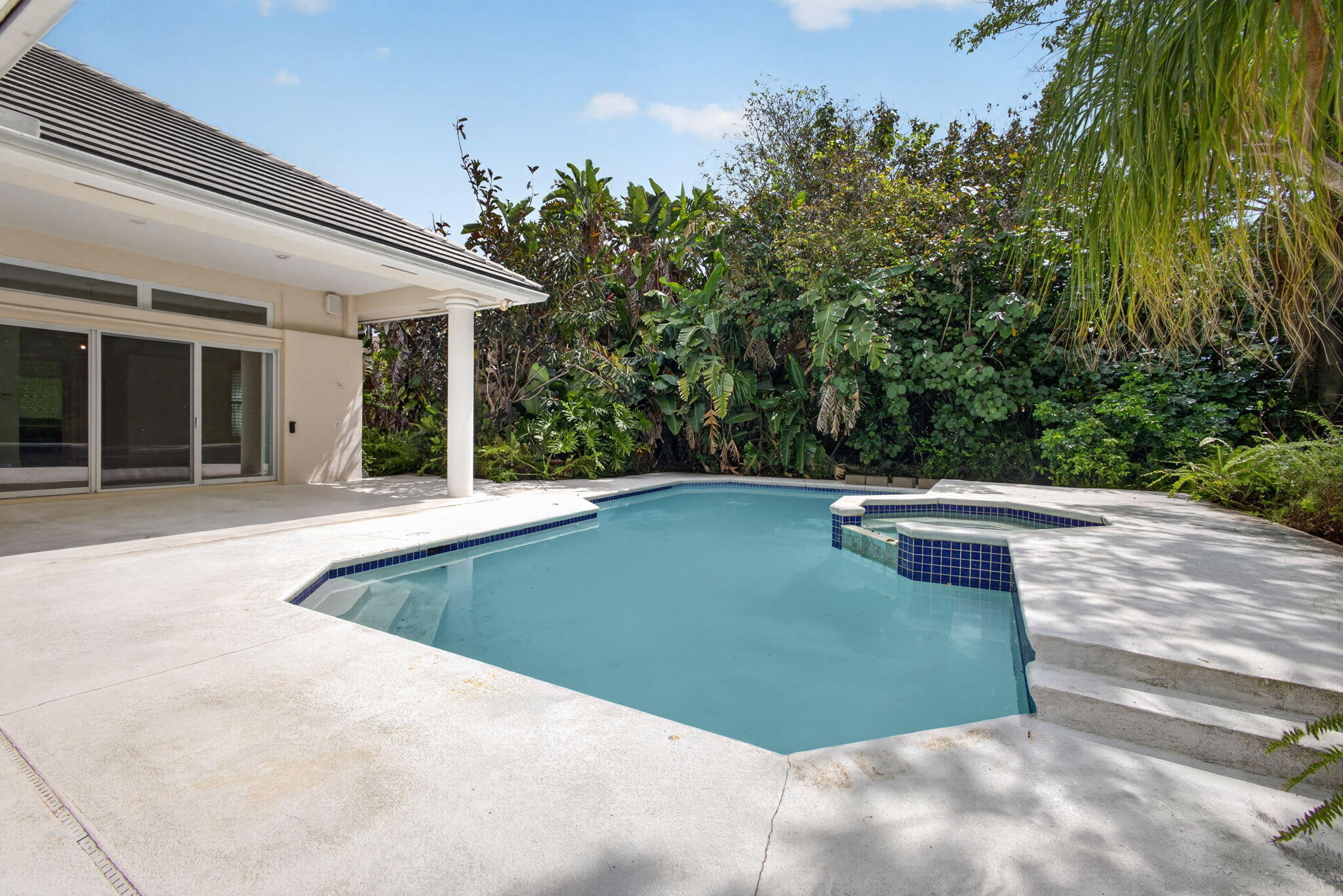 HERITAGE OAKS - Residential