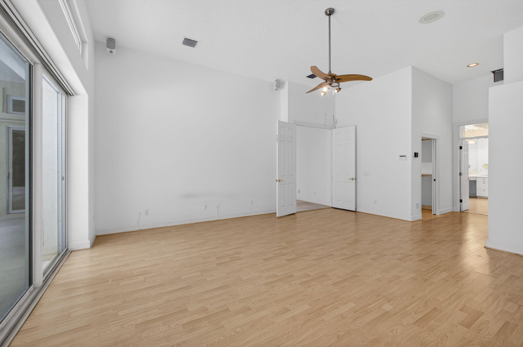 HERITAGE OAKS - Residential