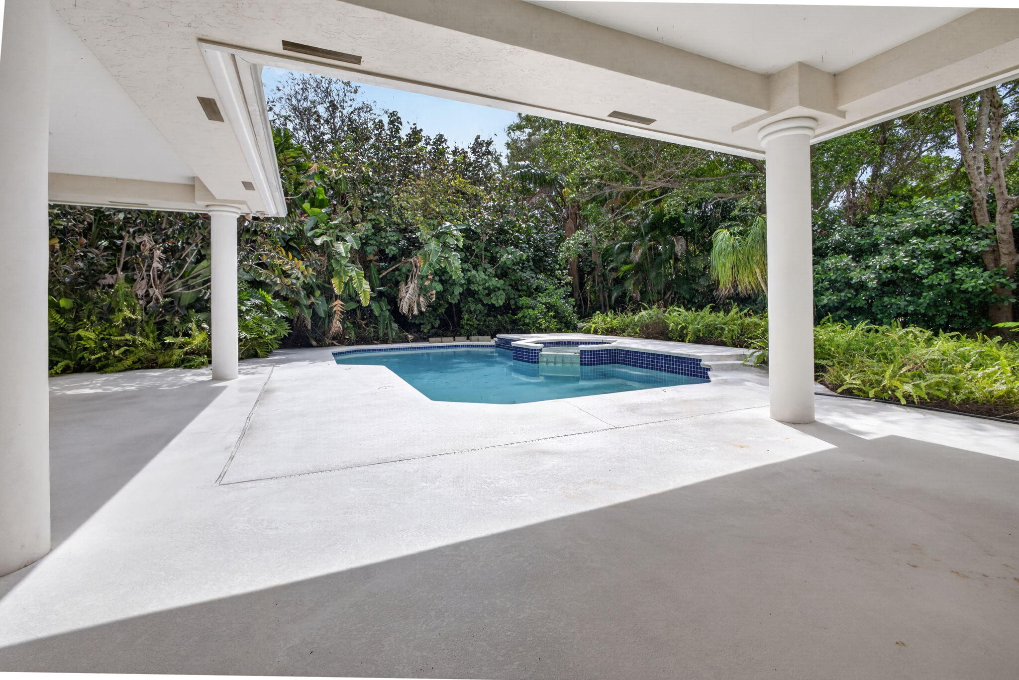 HERITAGE OAKS - Residential