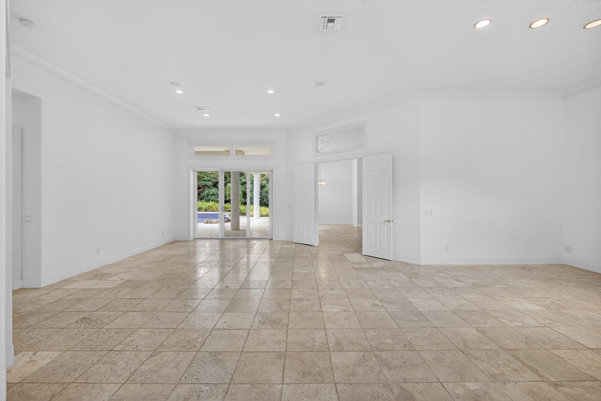 HERITAGE OAKS - Residential