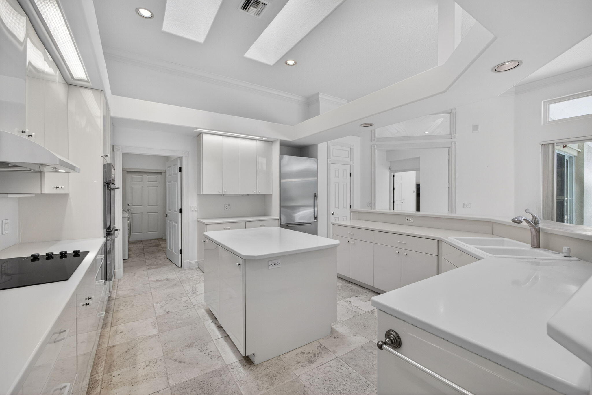 HERITAGE OAKS - Residential