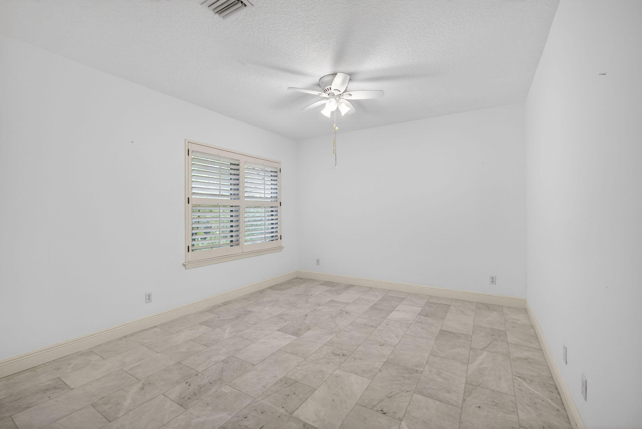 HERITAGE OAKS - Residential