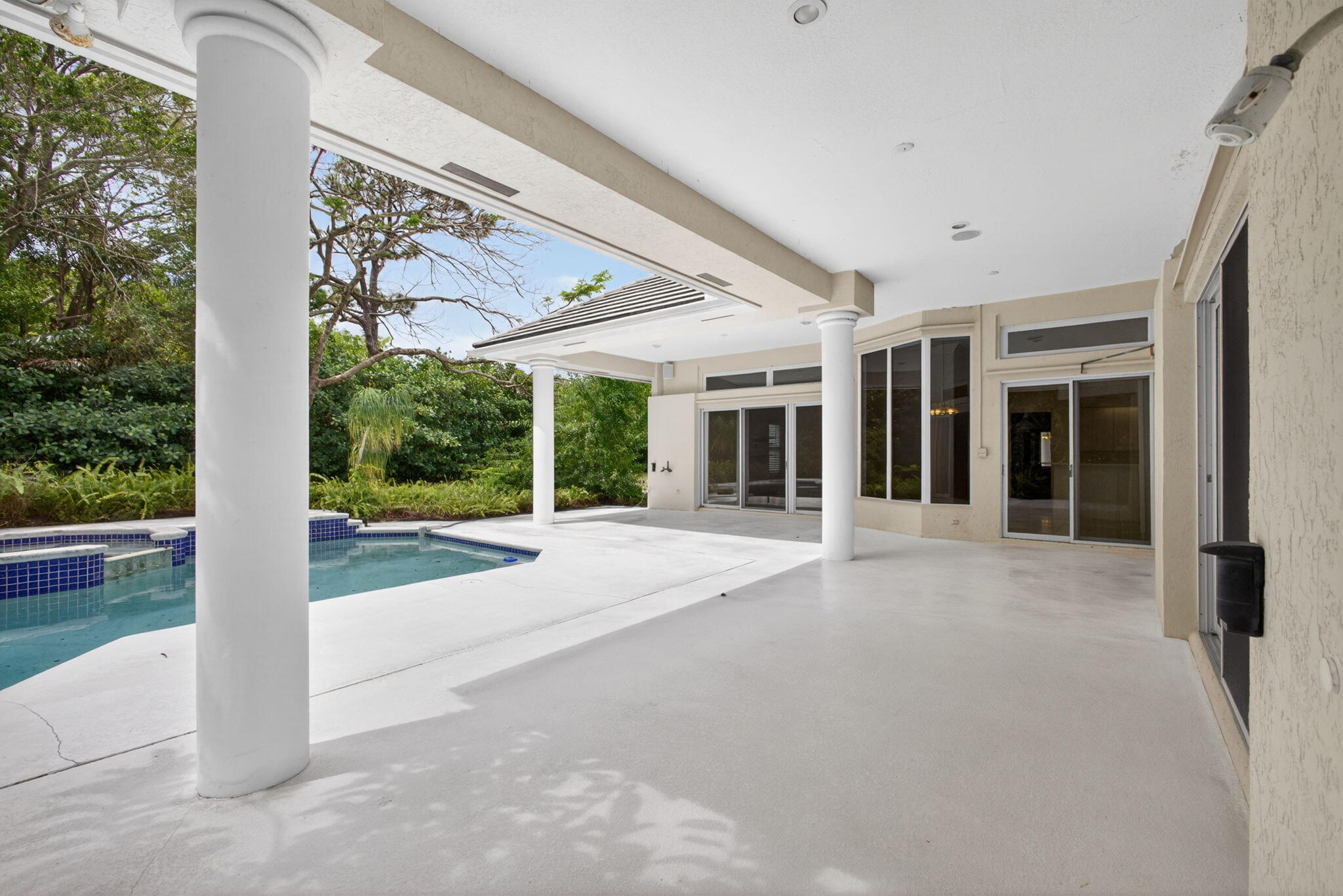 HERITAGE OAKS - Residential