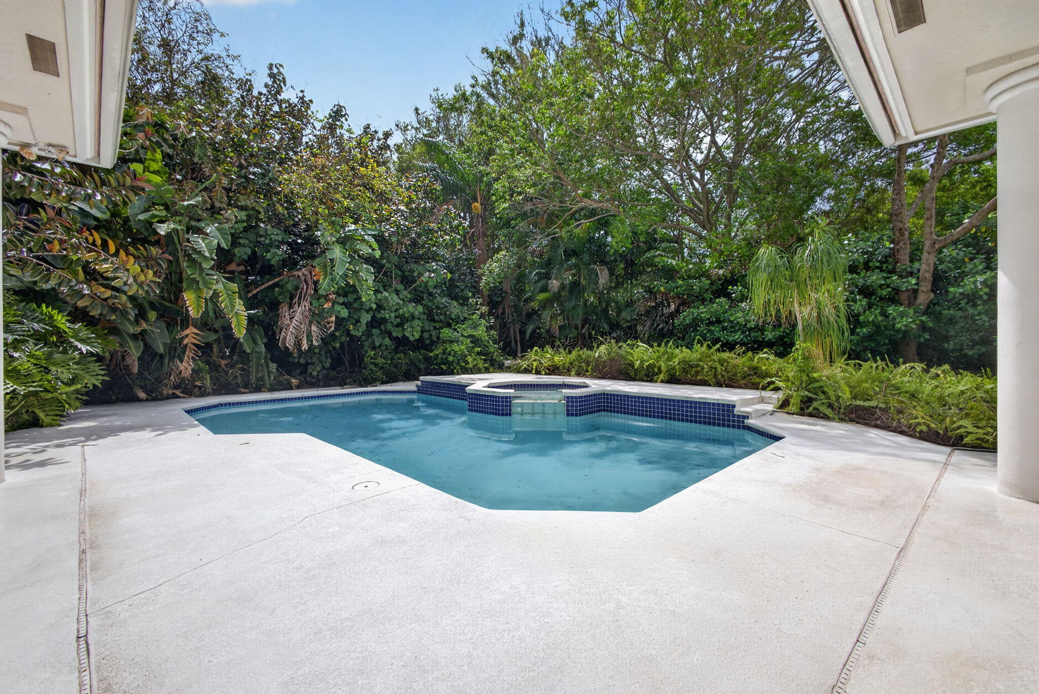 HERITAGE OAKS - Residential