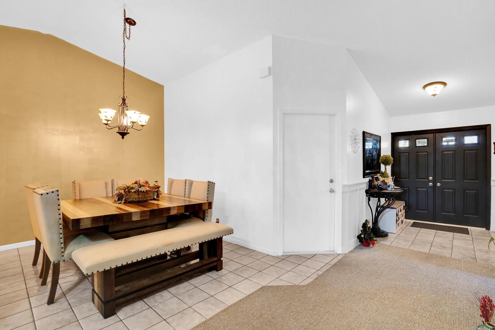3520 Westminster Drive, Greenacres, FL, 33463/$300,000 4 3520 Westminster Drive