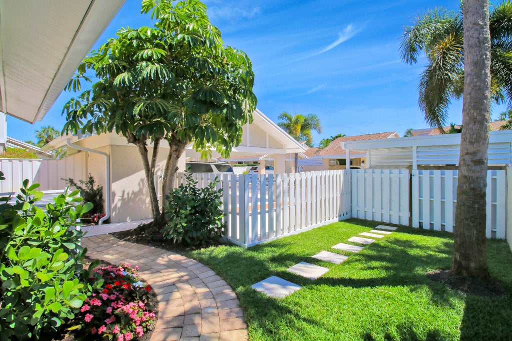Photo of 3703 Cape Pointe Circle, Jupiter, FL 33477 (MLS # R10976056)