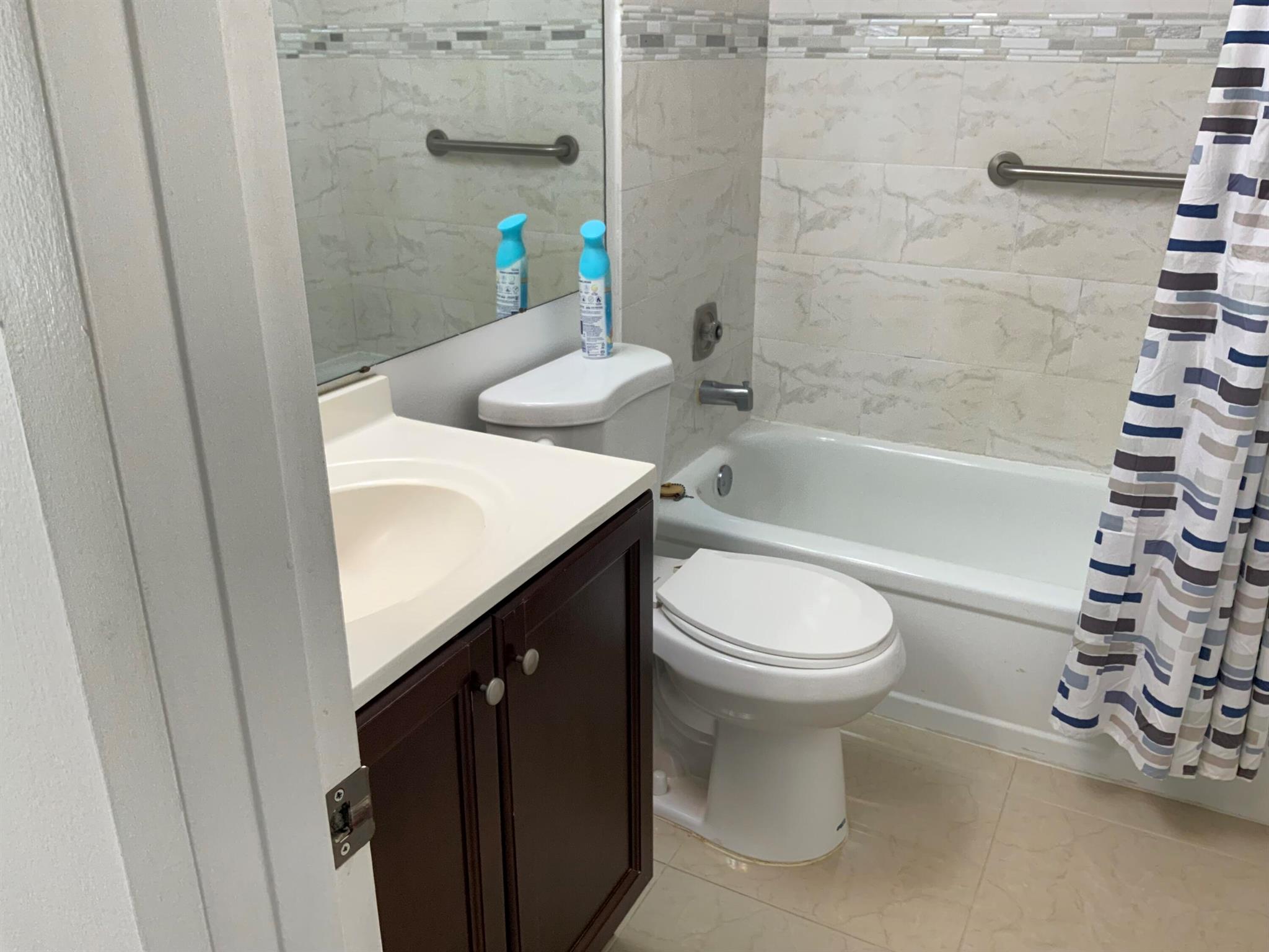 FANSHAW AT CENTURY VILLAG - Residential Lease