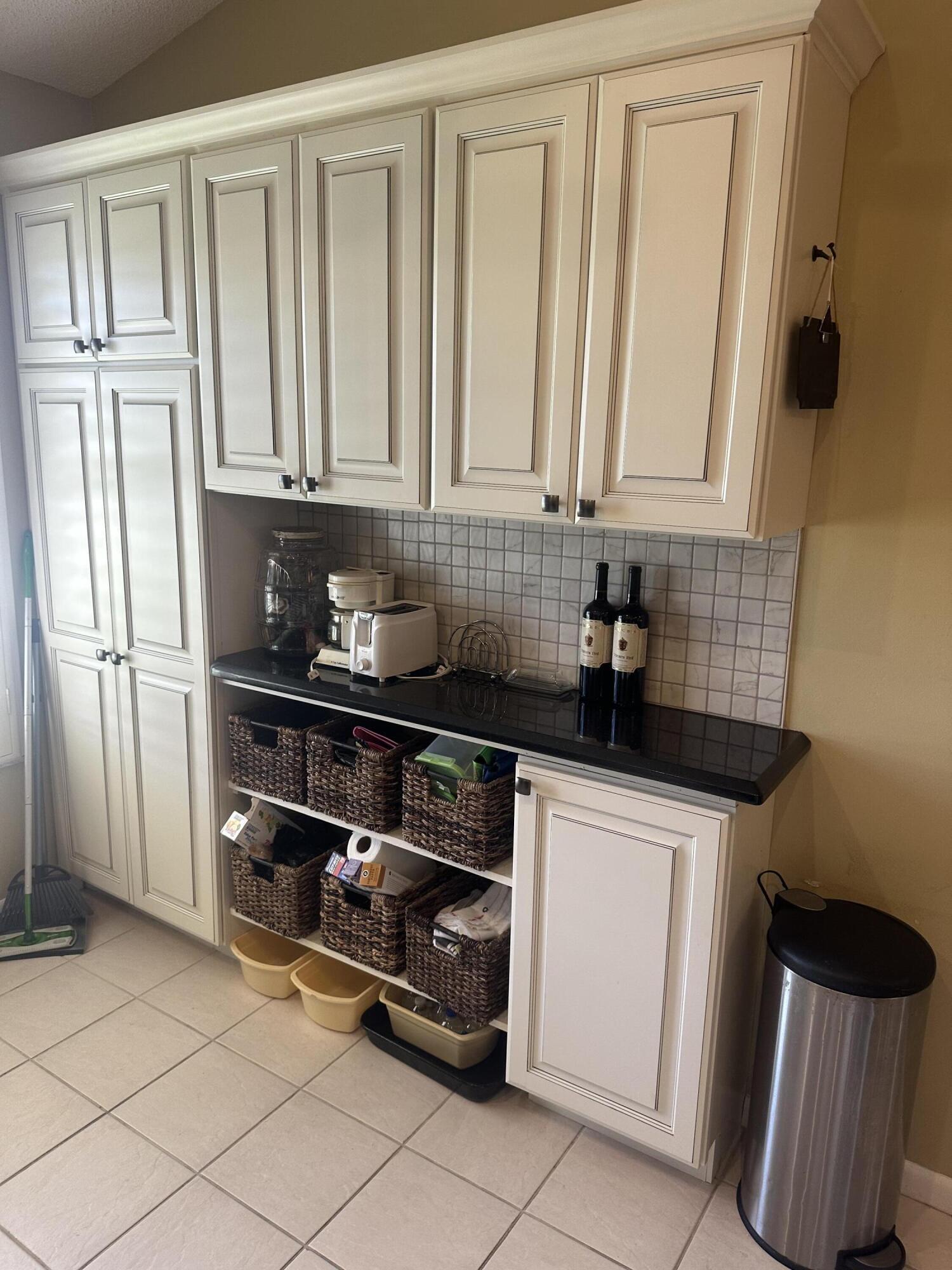 7648 SE Sugar Sand Circle