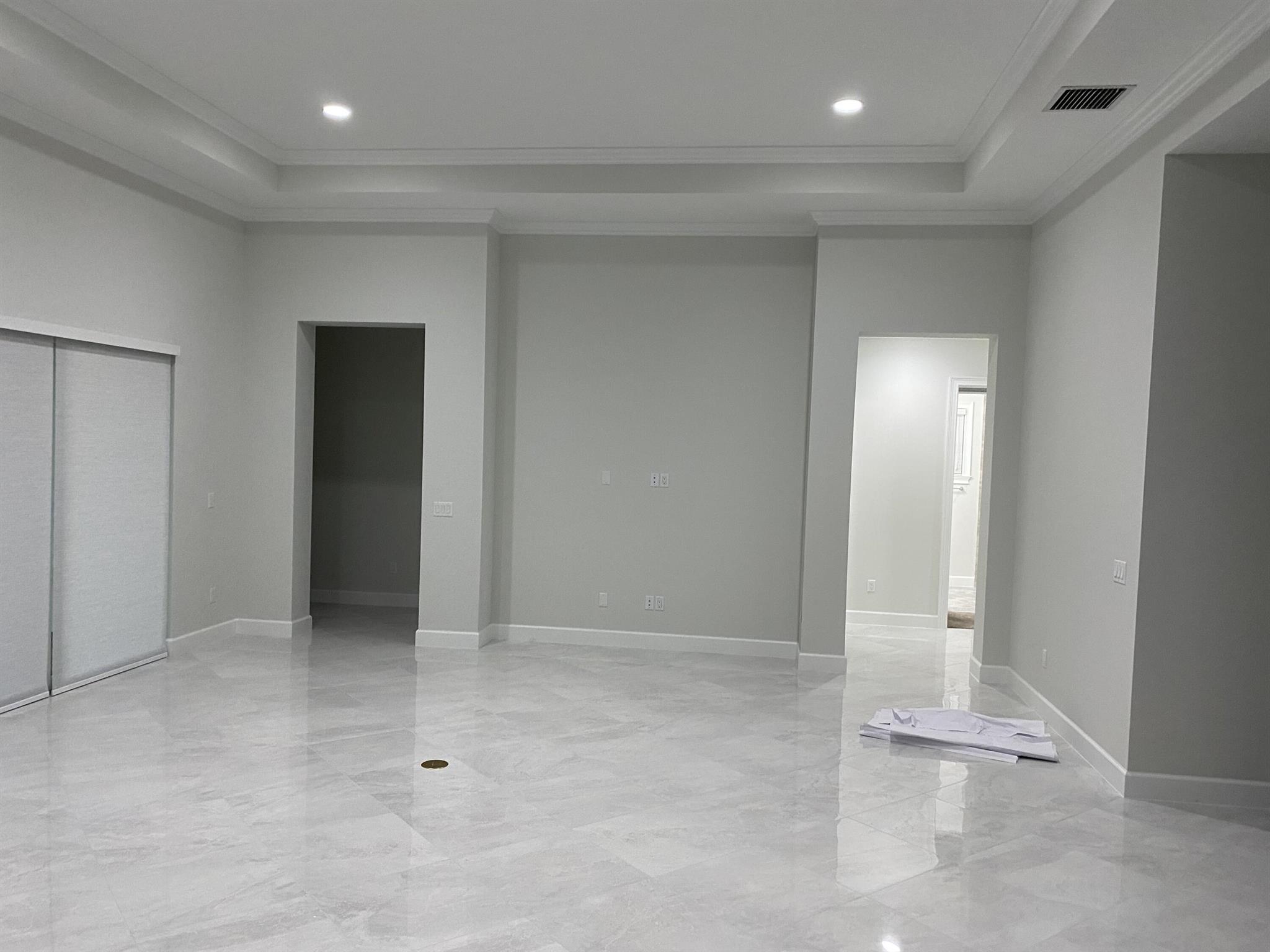 ESTATES OF WESTLAKE - Residential Lease