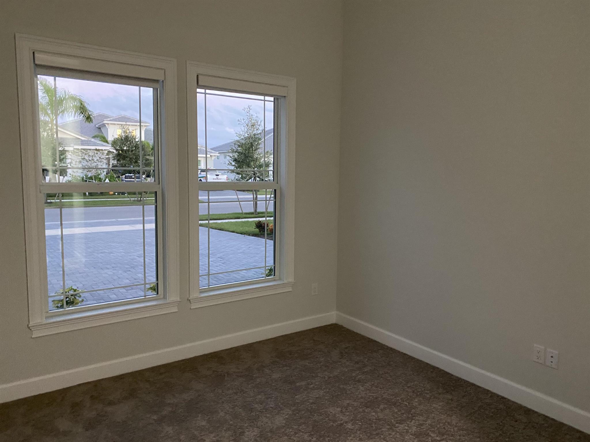 ESTATES OF WESTLAKE - Residential Lease