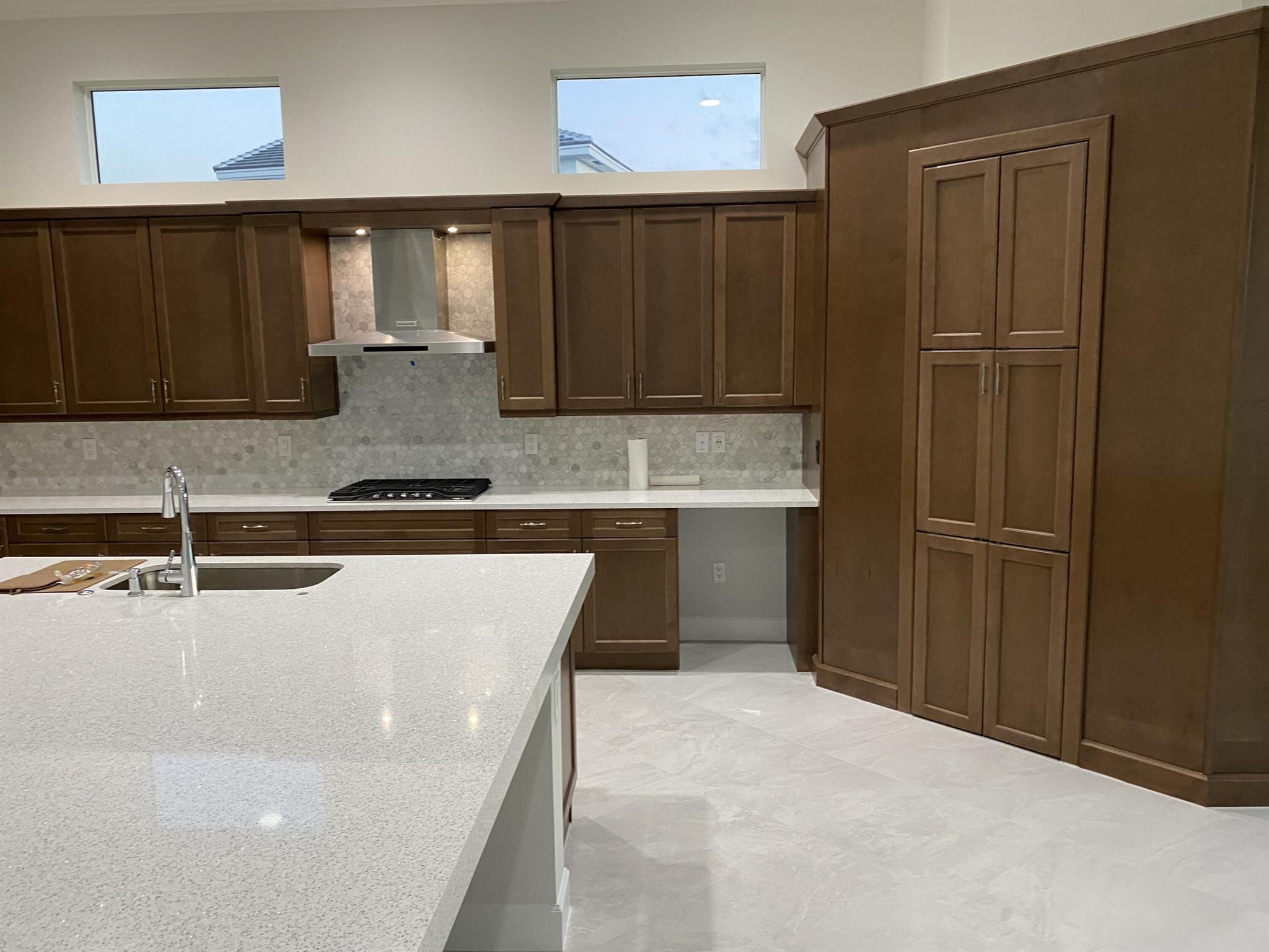 ESTATES OF WESTLAKE - Residential Lease