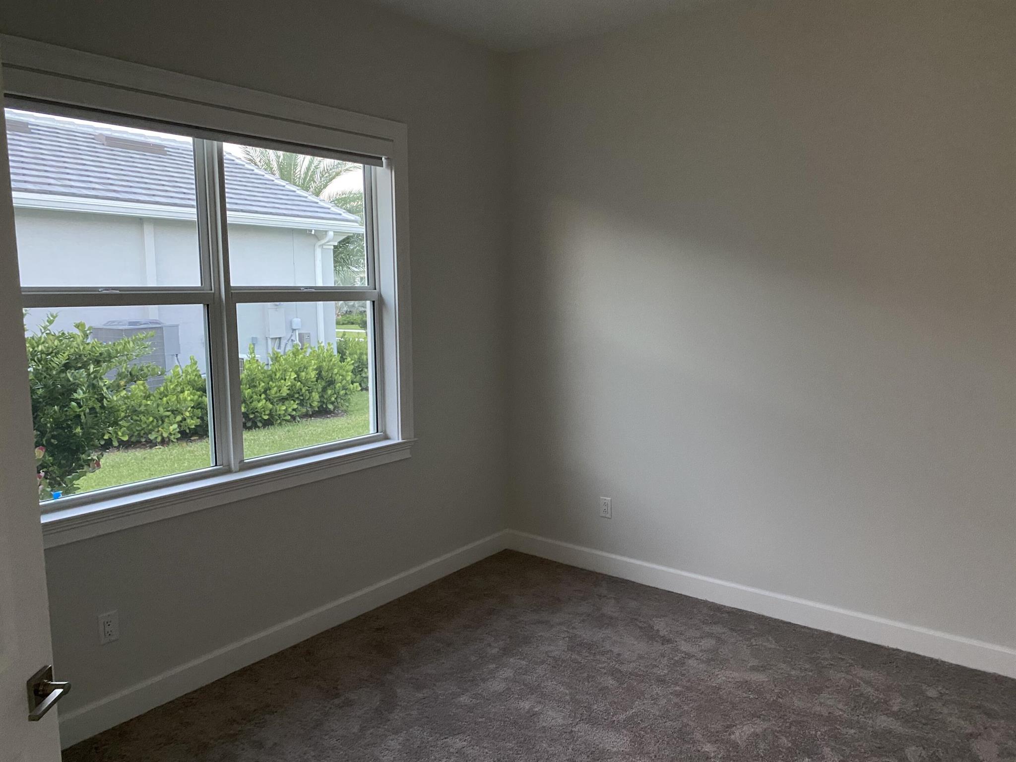 ESTATES OF WESTLAKE - Residential Lease