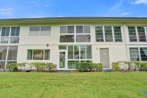 Tiny photo for 1211 Bahama Bend #E1, Coconut Creek, FL 33066 (MLS # B26044389)