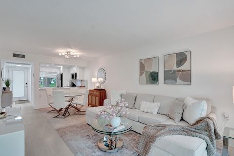 Photo of 1211 Bahama Bend #E1, Coconut Creek, FL 33066 (MLS # B26044389)