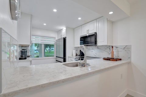 Tiny photo for 1211 Bahama Bend #E1, Coconut Creek, FL 33066 (MLS # B26044389)