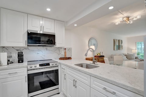 Tiny photo for 1211 Bahama Bend #E1, Coconut Creek, FL 33066 (MLS # B26044389)
