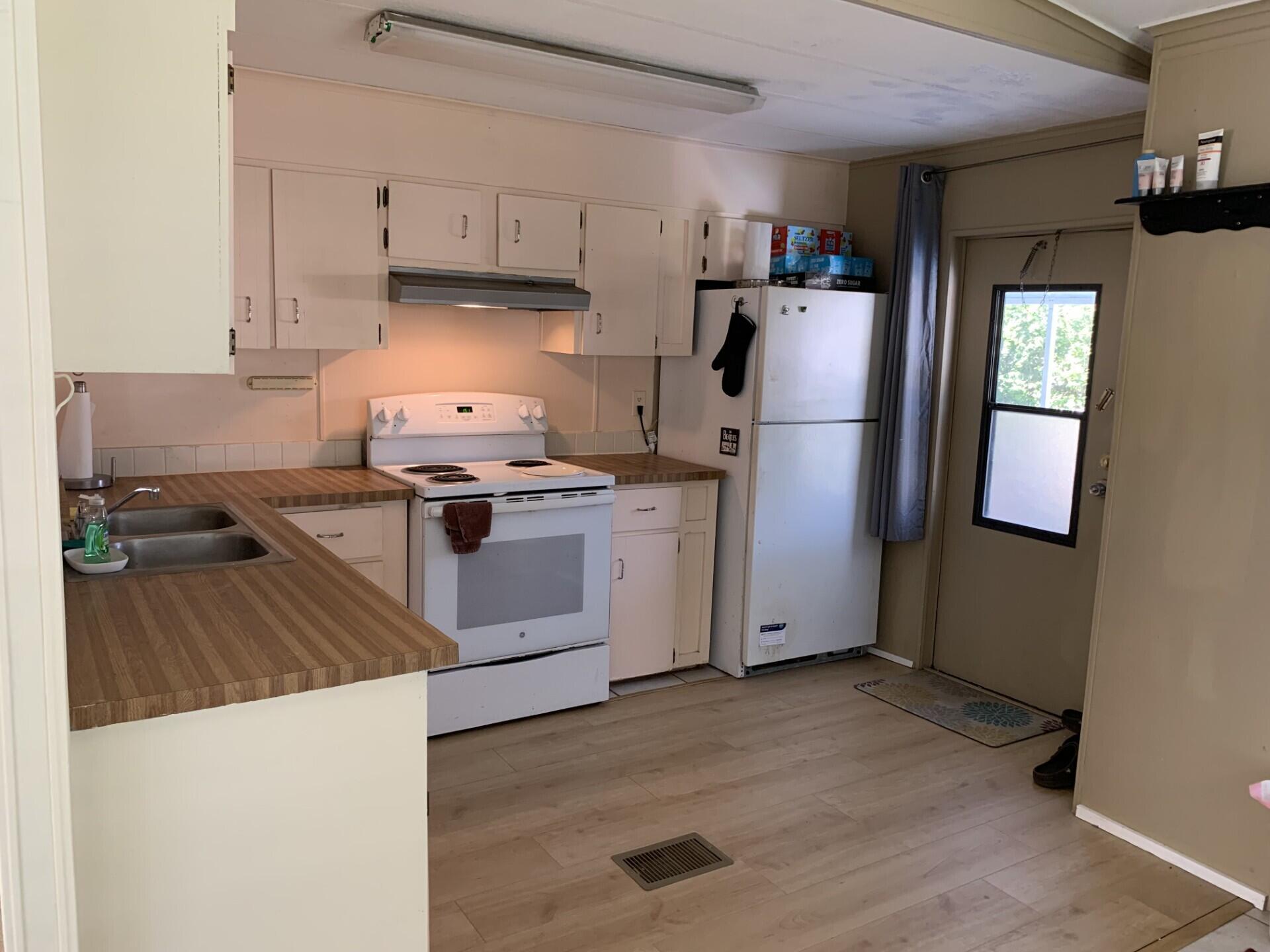 Spanish Lakes Country Clu - Residential