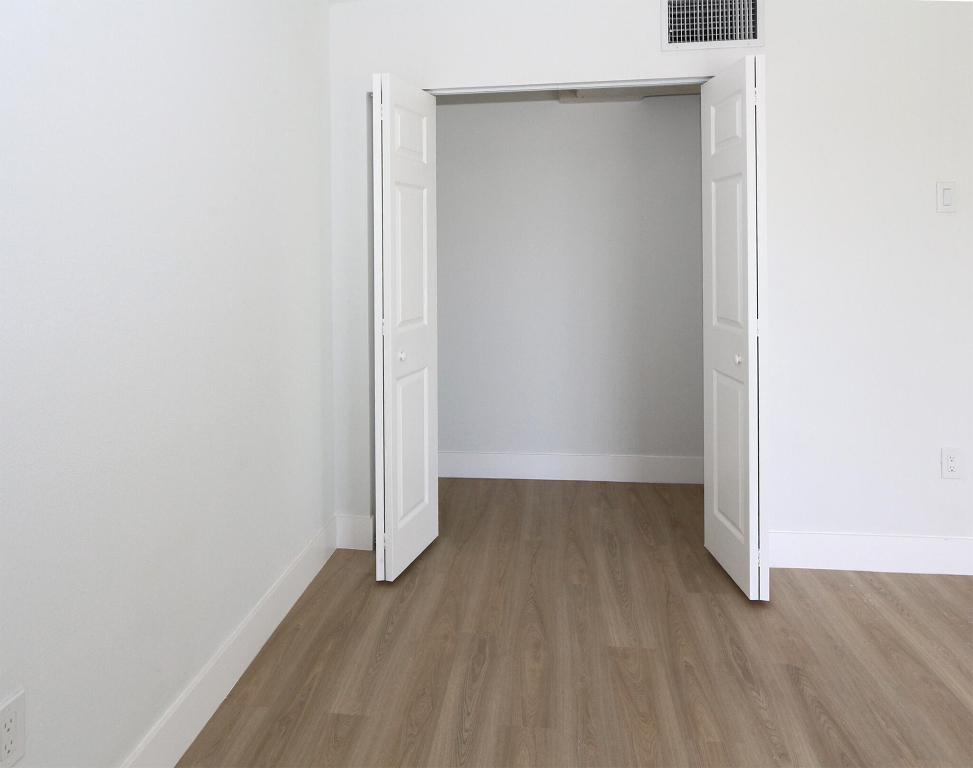 Ro-mont South Green Condo TWX - Residential