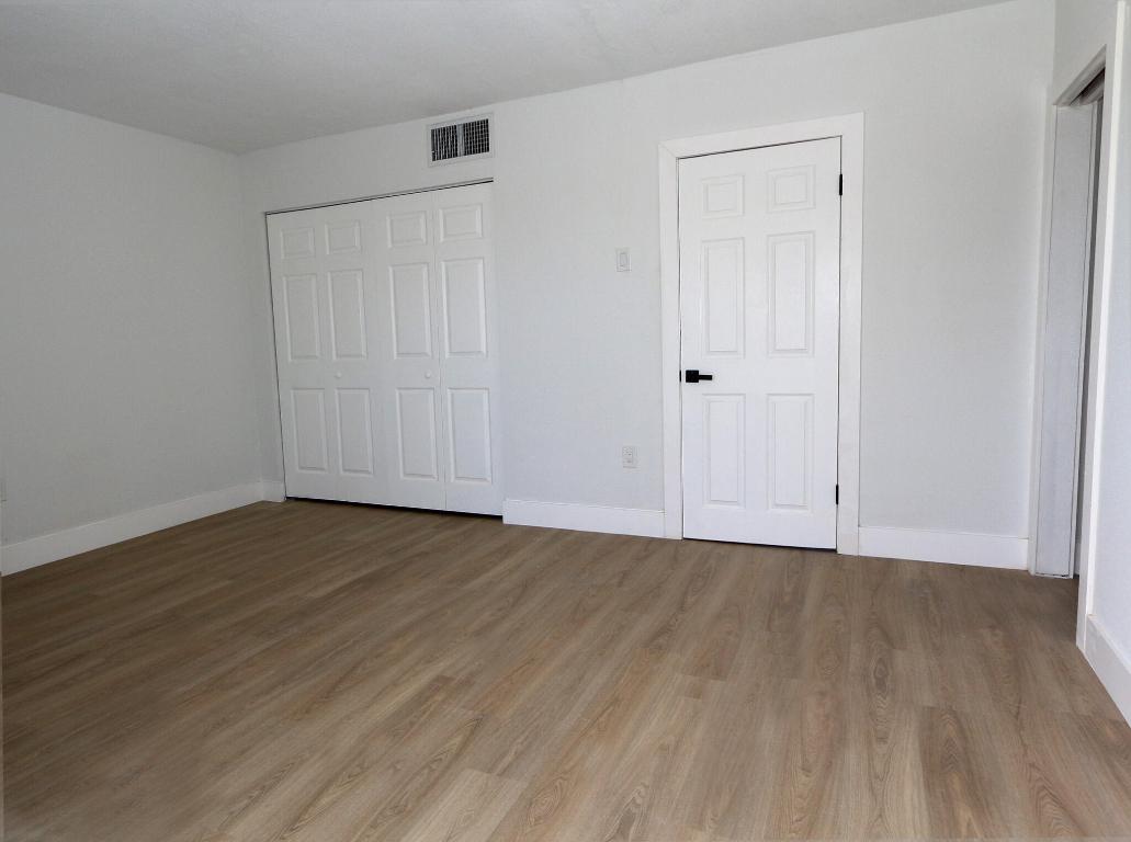 Ro-mont South Green Condo TWX - Residential