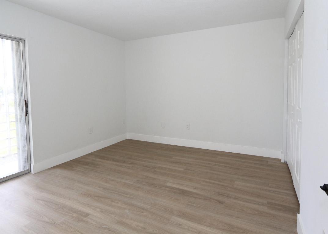 Ro-mont South Green Condo TWX - Residential