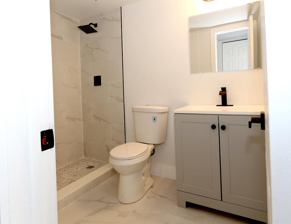 Ro-mont South Green Condo TWX - Residential