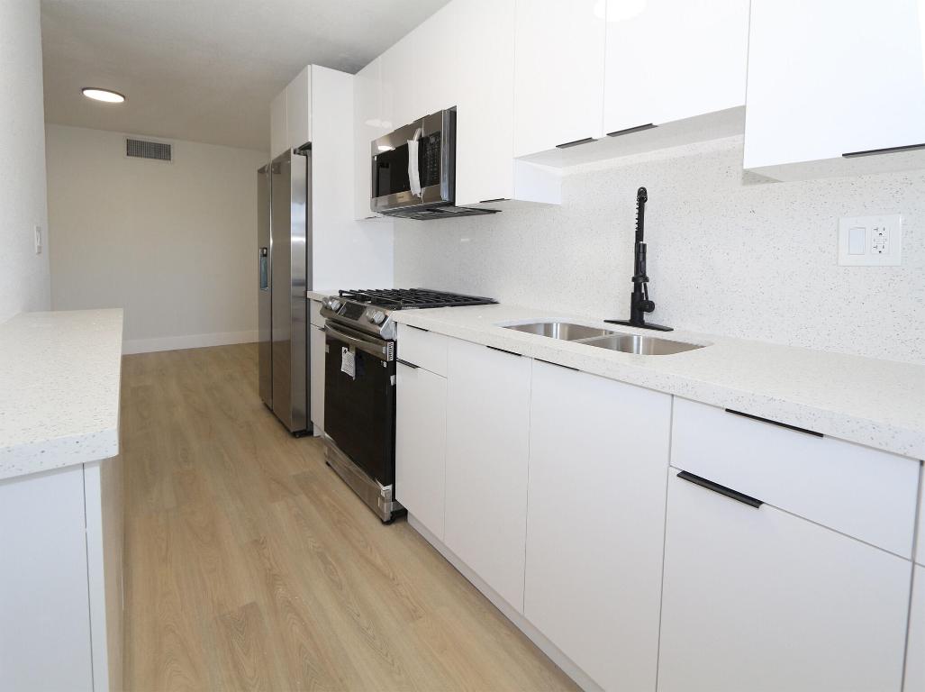 Ro-mont South Green Condo TWX - Residential