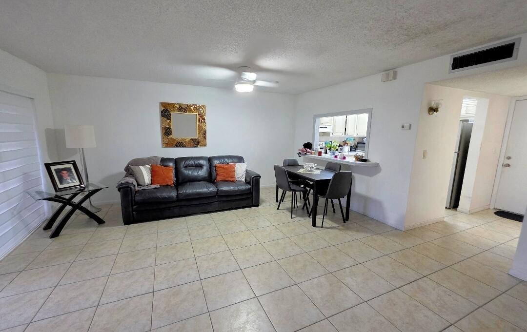 725 Lori Drive 206