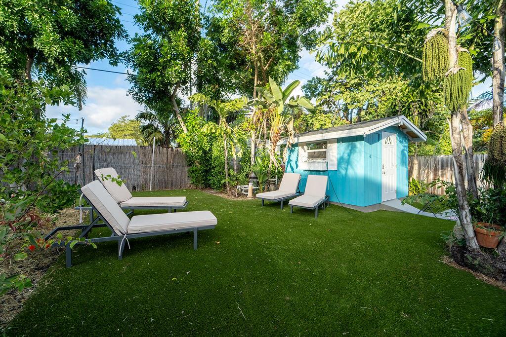 LAKE OSBORNE ESTATES 3 - Residential