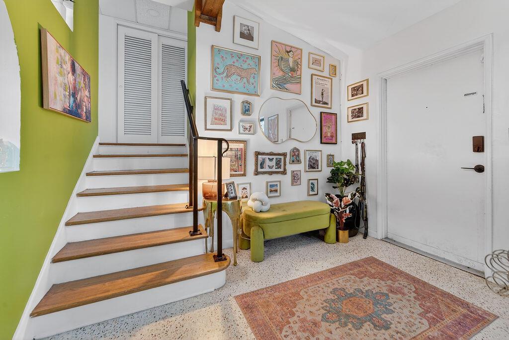 LAKE OSBORNE ESTATES 3 - Residential