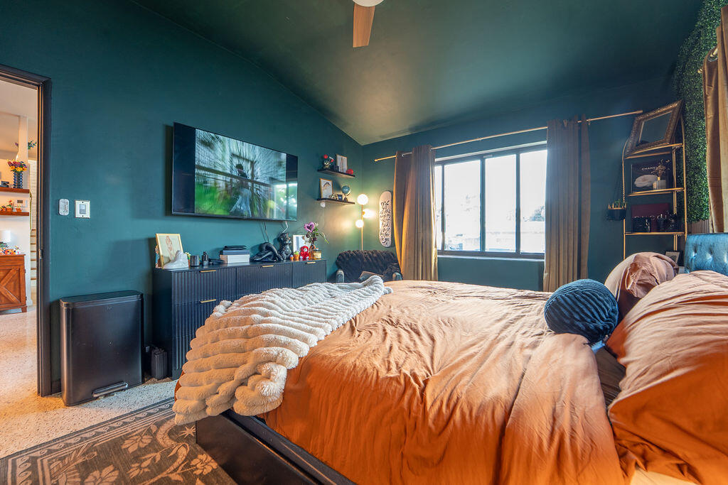 LAKE OSBORNE ESTATES 3 - Residential