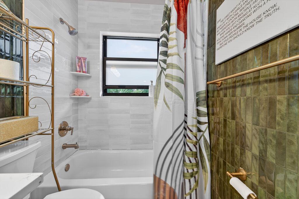 LAKE OSBORNE ESTATES 3 - Residential