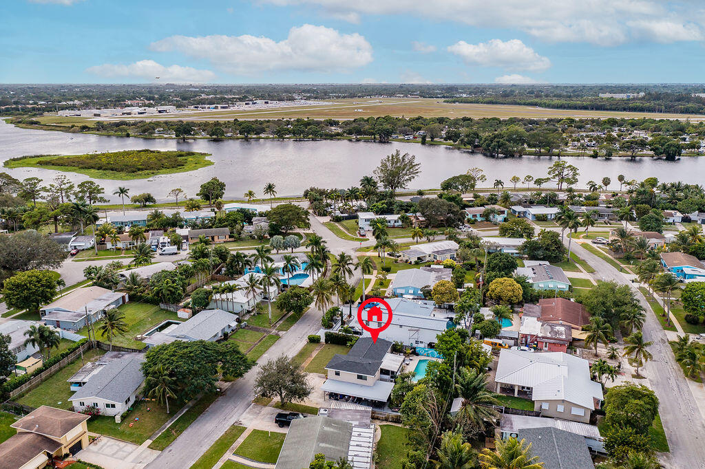 LAKE OSBORNE ESTATES 3 - Residential