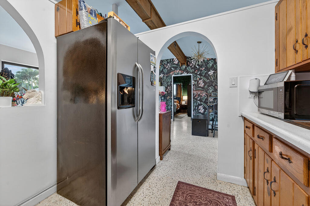 LAKE OSBORNE ESTATES 3 - Residential