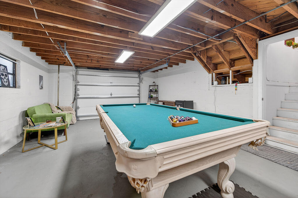 LAKE OSBORNE ESTATES 3 - Residential