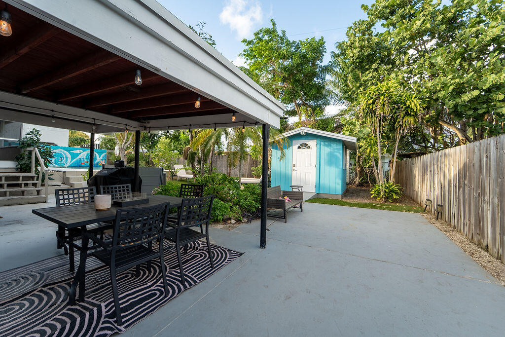 LAKE OSBORNE ESTATES 3 - Residential