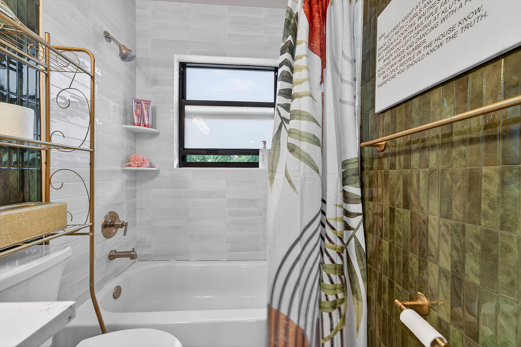 LAKE OSBORNE ESTATES 3 - Residential