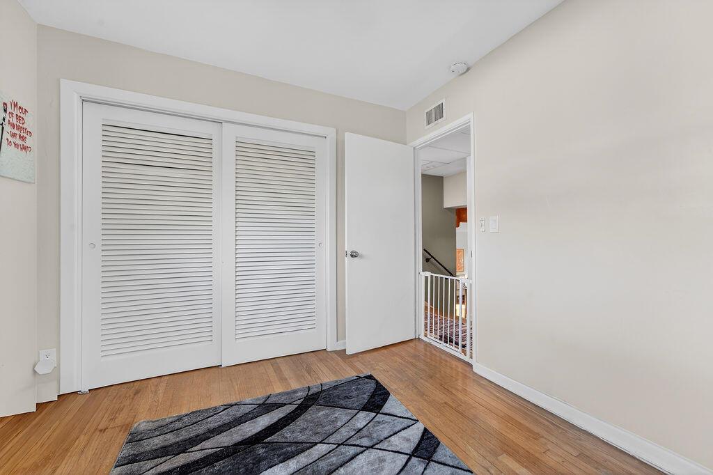 LAKE OSBORNE ESTATES 3 - Residential