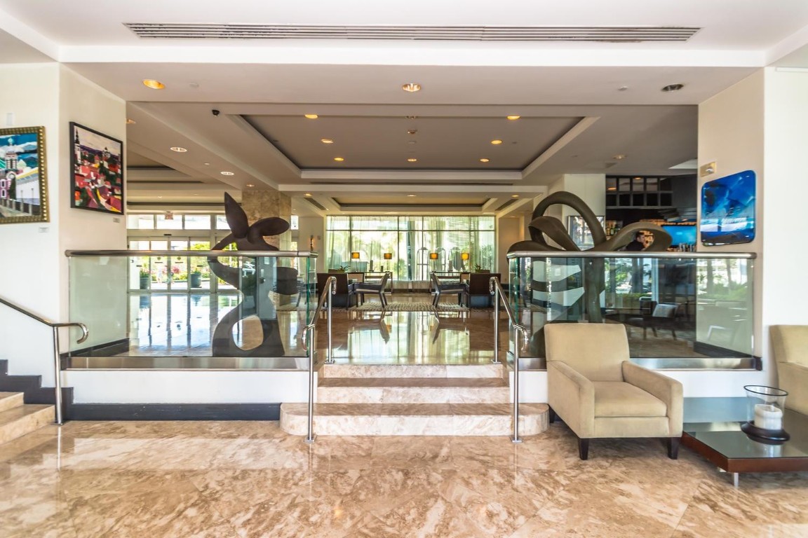 2670 E Sunrise Boulevard 1009