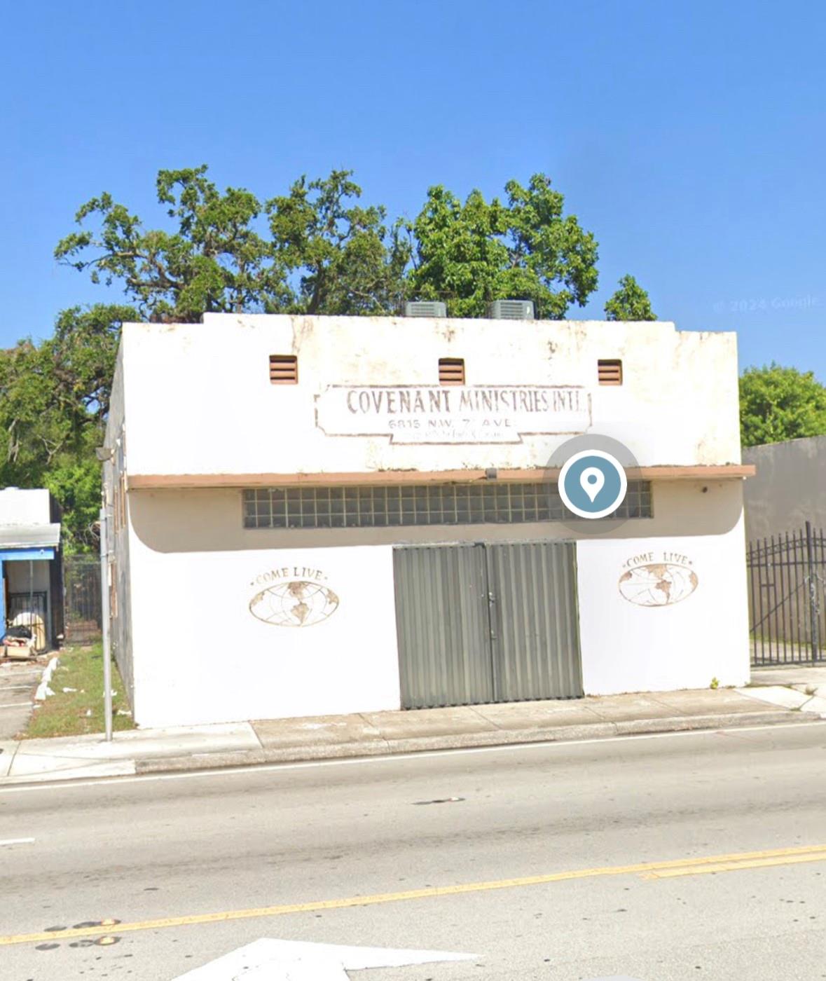 Great 3120 sq ft building with large upside in trending area. Get in now and make this your own place of business or investment with solid upside and exit strategy. 40 year inspection just completed. 10+ year tenant now on month-to-month at $3k.