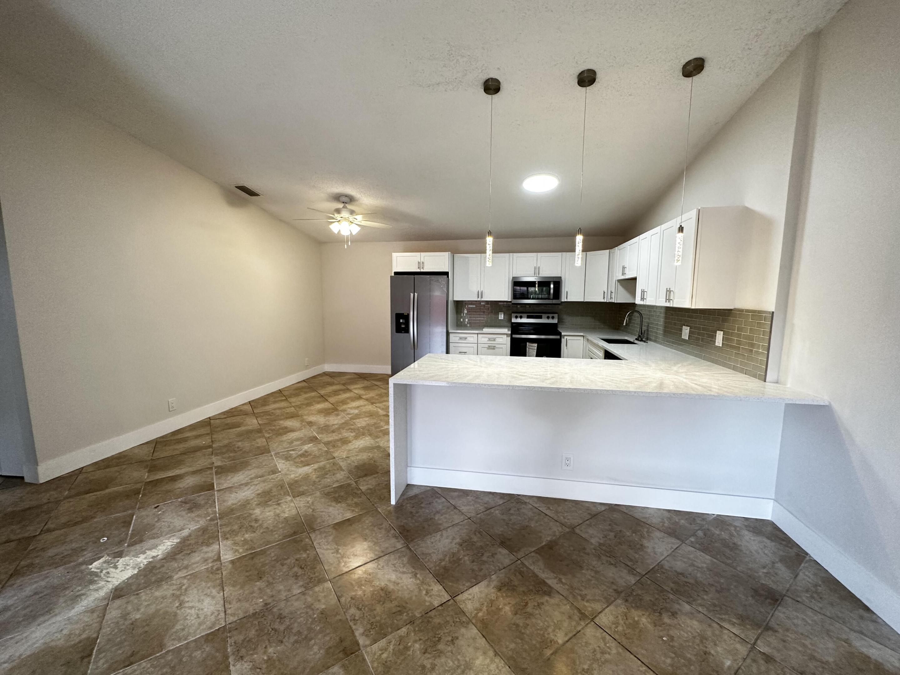 4326 Woodstock Drive C