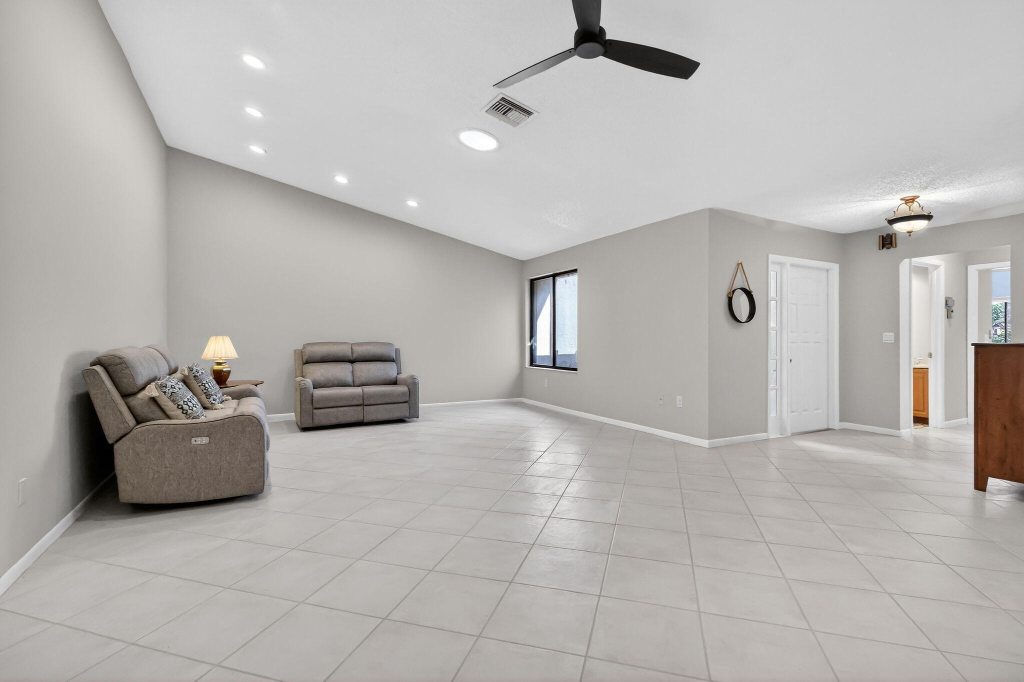 RAINBERRY BAY SEC 5 - Residential Lease
