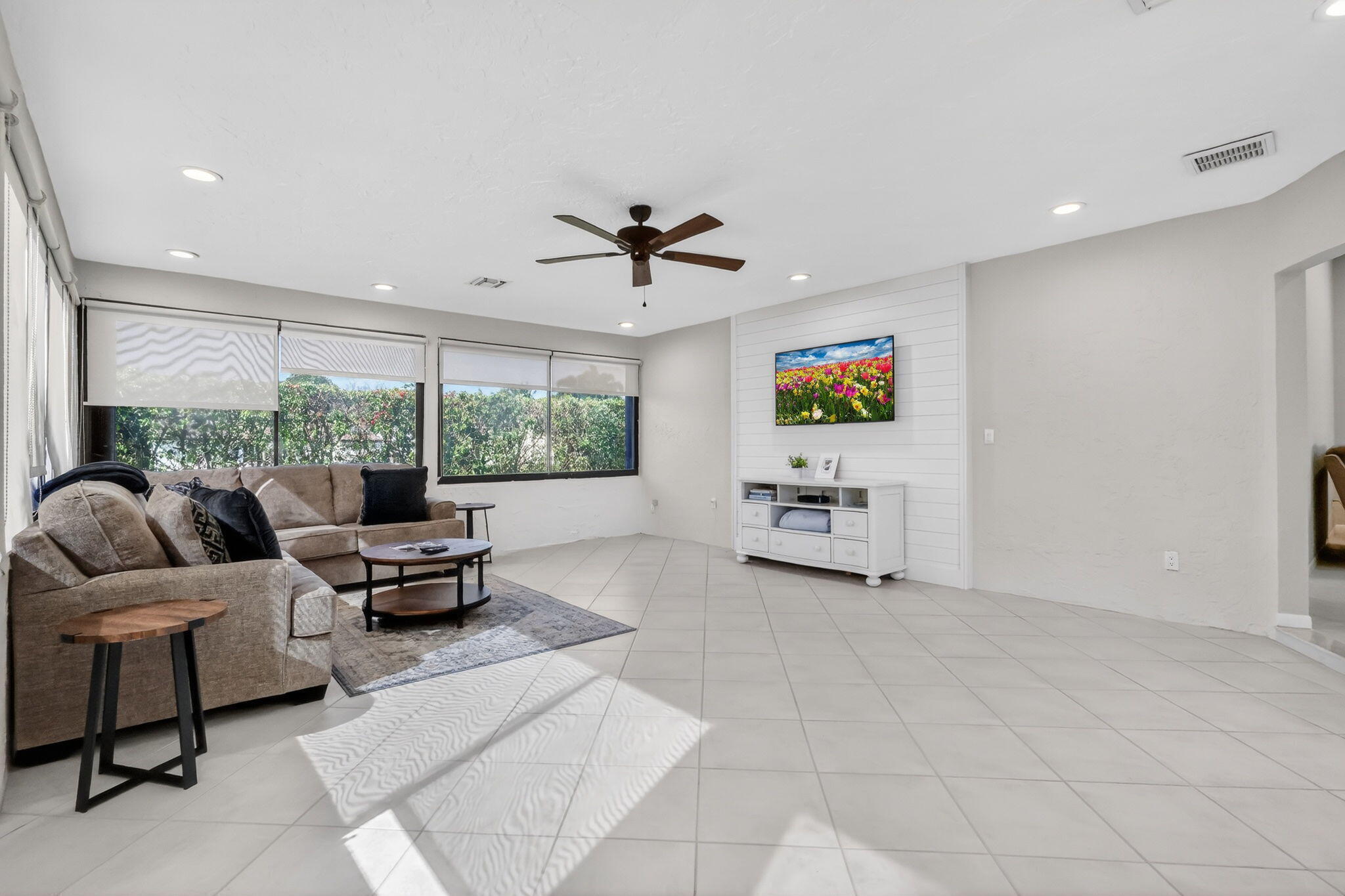 RAINBERRY BAY SEC 5 - Residential Lease