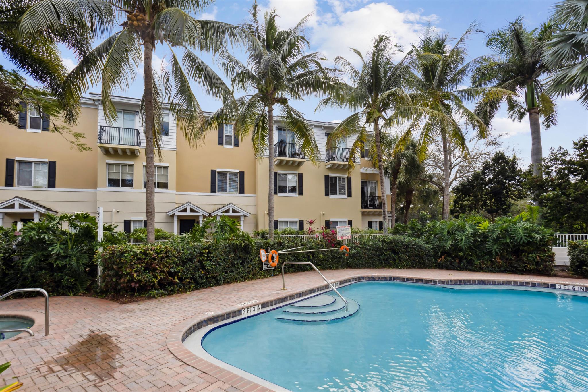VISTAZO AT BOCA RATON - Residential Lease