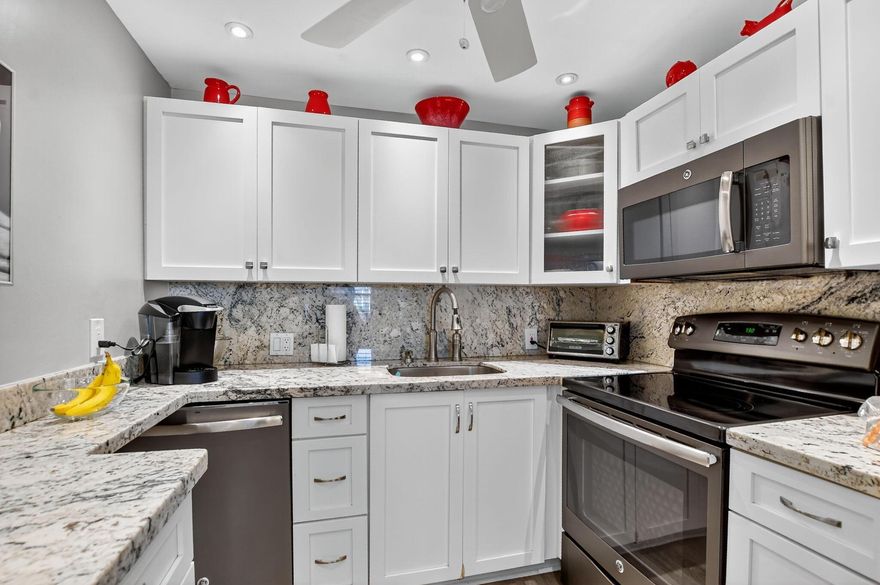 THIS BEAUTIFULLY RENOVATED CONDO HAS THE BEST EXPOSE WITH A LONG LAKE VIEW.
UPDATED FLOORS, KITCHEN AND BATHS.
COME ENJOY ALL OF THE FANTASTIC AMENITIES THAT CENTURY VILLAGE HAS TO OFFER.