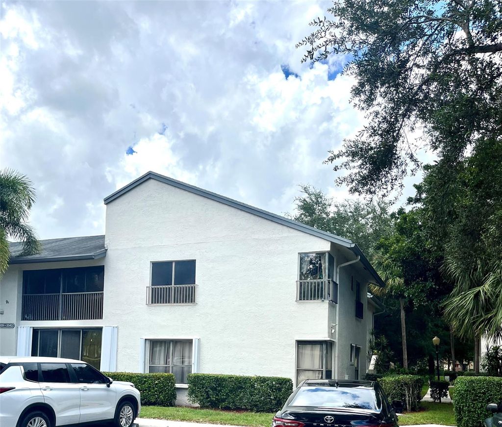 Photo of 3531 Cocoplum Circle #3466, Pompano Beach, FL 33063 (MLS # F10521340)