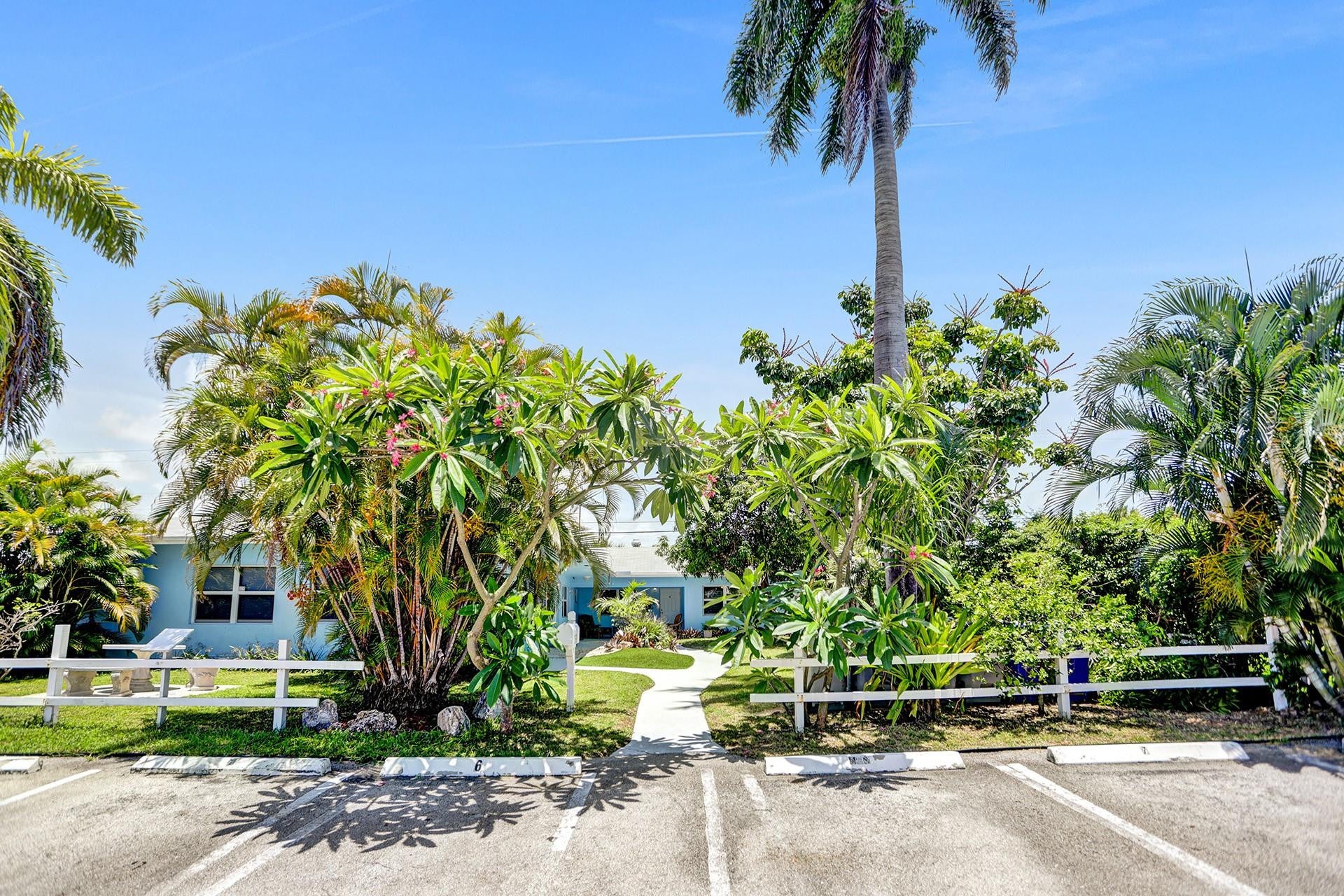 2695 SE 1ST Court 2